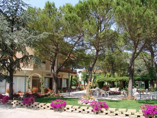 Hotel Ausonia Monte Porzio Luaran gambar