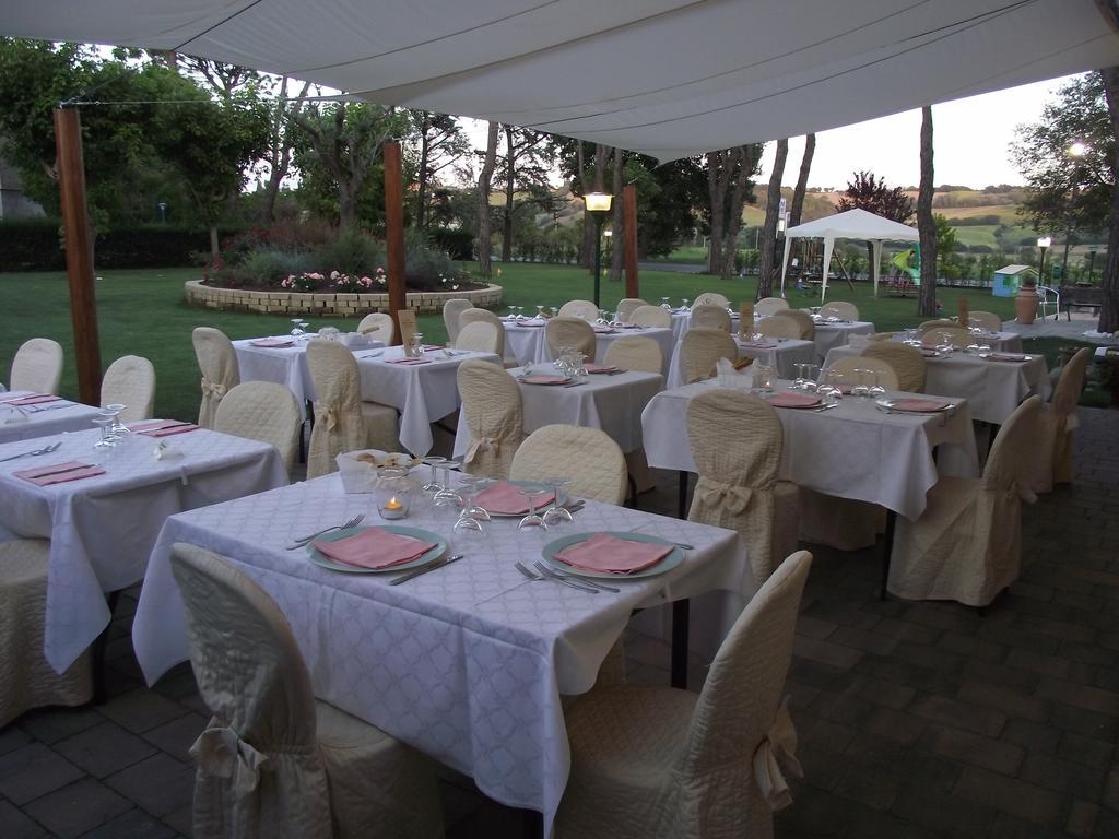 Hotel Ausonia Monte Porzio Luaran gambar