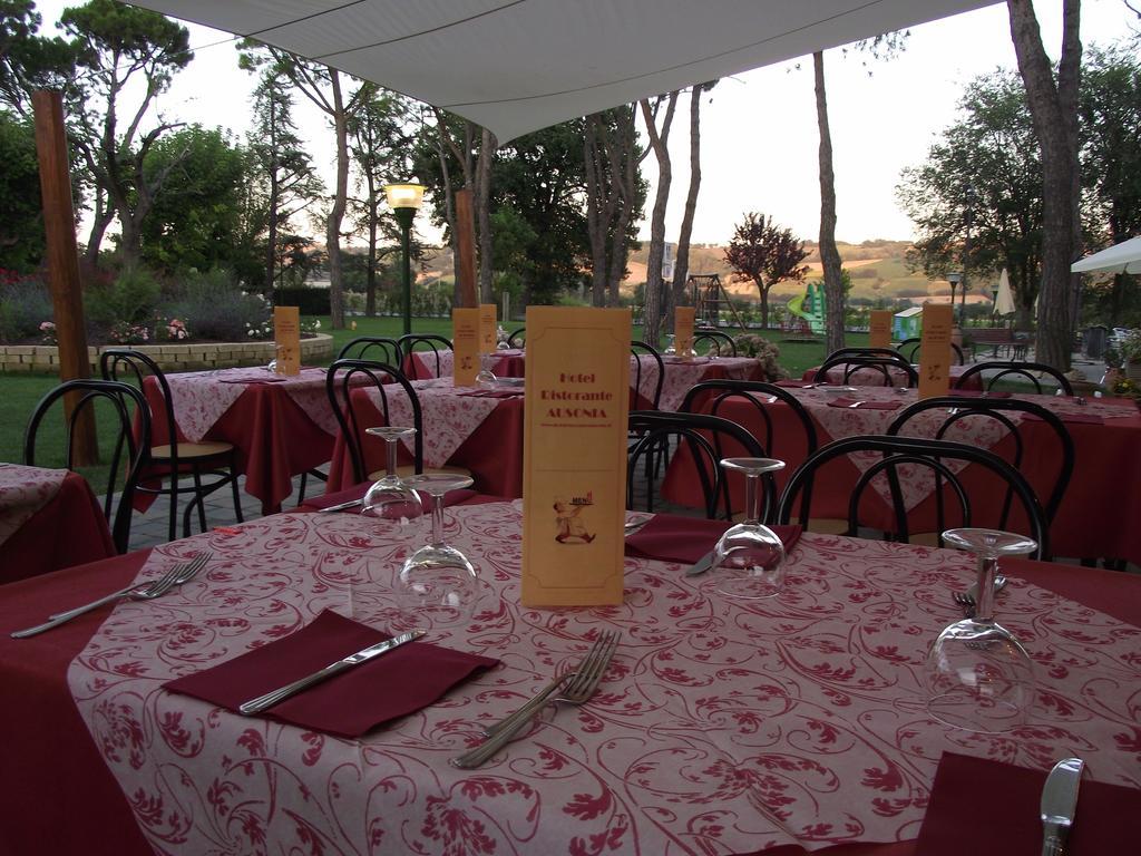 Hotel Ausonia Monte Porzio Luaran gambar