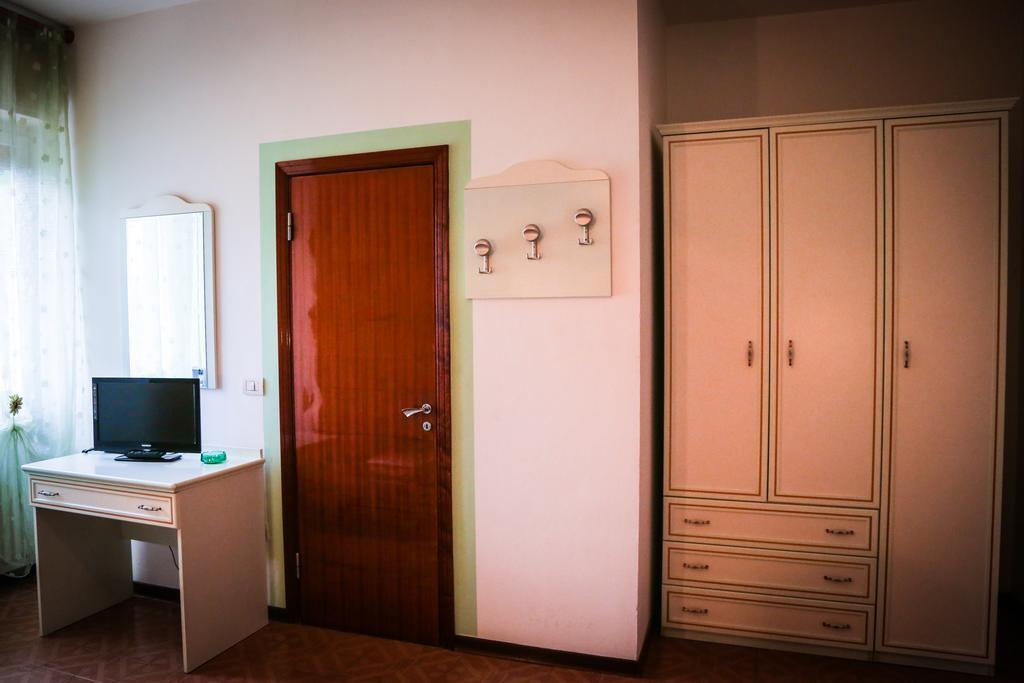 Hotel Ausonia Monte Porzio Luaran gambar