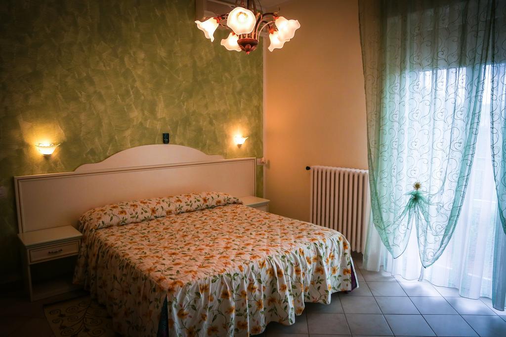Hotel Ausonia Monte Porzio Luaran gambar
