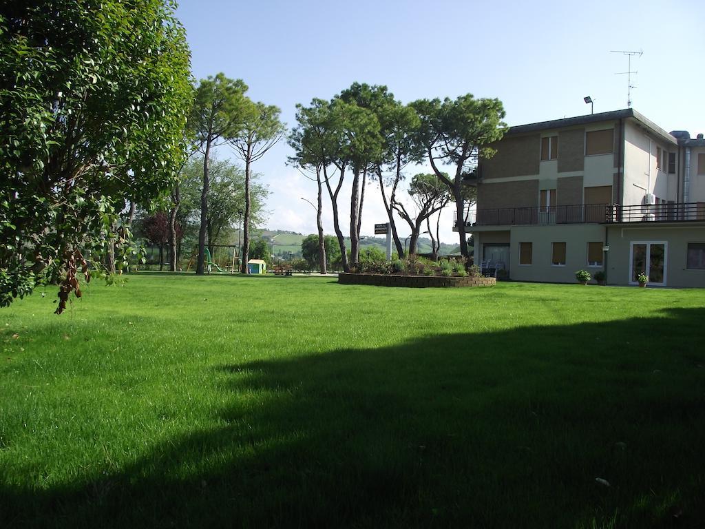 Hotel Ausonia Monte Porzio Luaran gambar