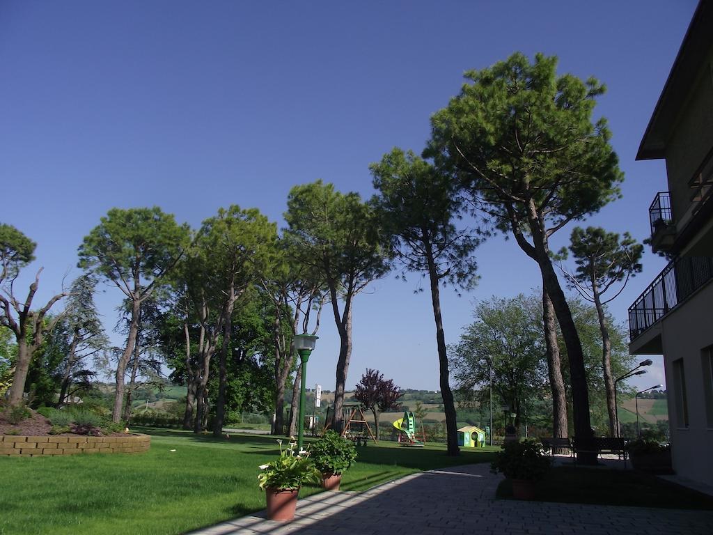 Hotel Ausonia Monte Porzio Luaran gambar