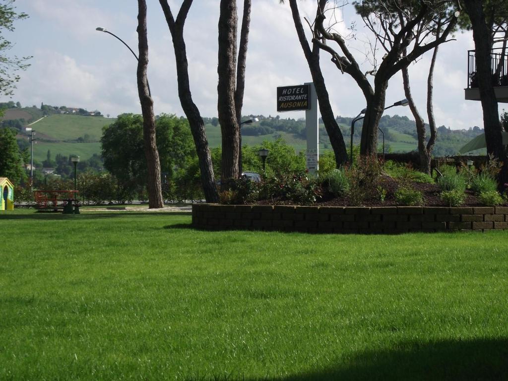 Hotel Ausonia Monte Porzio Luaran gambar