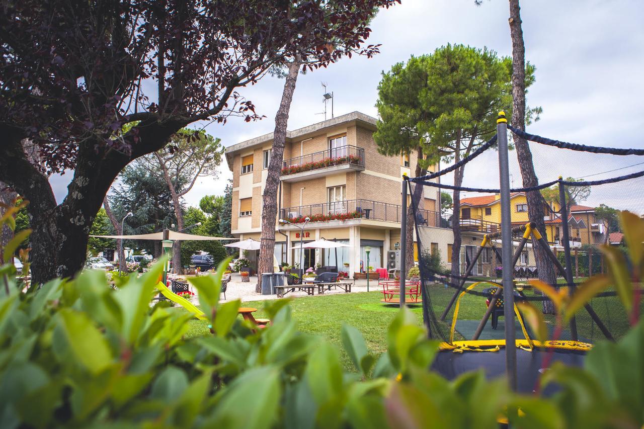 Hotel Ausonia Monte Porzio Luaran gambar
