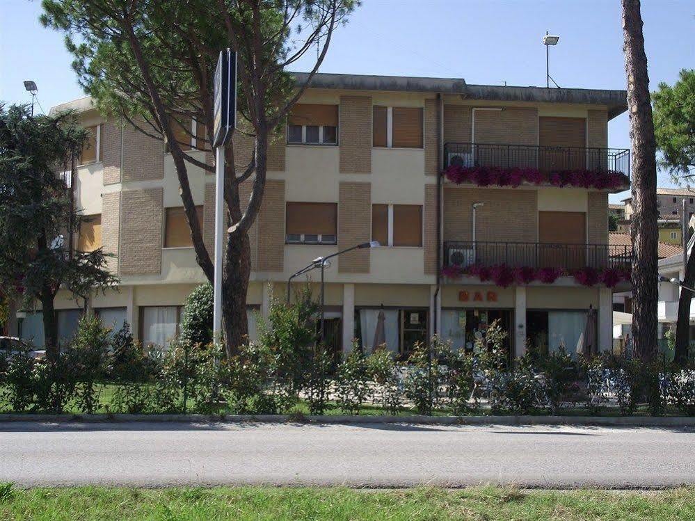 Hotel Ausonia Monte Porzio Luaran gambar