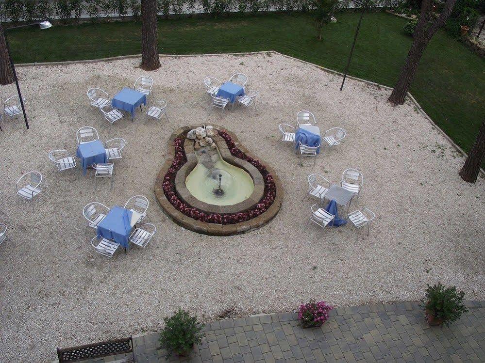 Hotel Ausonia Monte Porzio Luaran gambar